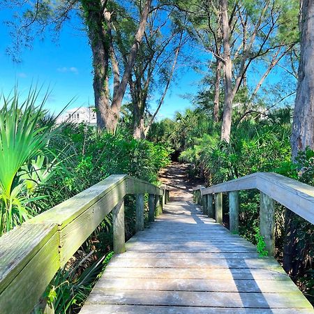 Anna Maria Island Runaway Tropical Dream-One Minute Walk To The Beach-Heated Pool Bradenton Beach Εξωτερικό φωτογραφία