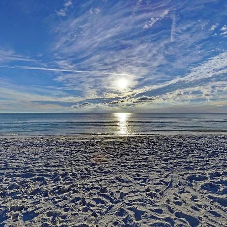 Anna Maria Island Runaway Tropical Dream-One Minute Walk To The Beach-Heated Pool Bradenton Beach Εξωτερικό φωτογραφία