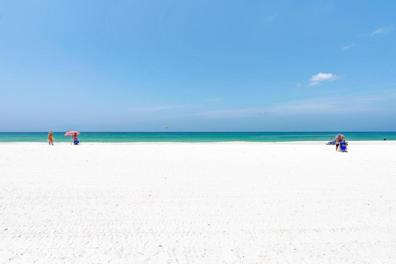 Anna Maria Island Runaway Tropical Dream-One Minute Walk To The Beach-Heated Pool Bradenton Beach Εξωτερικό φωτογραφία