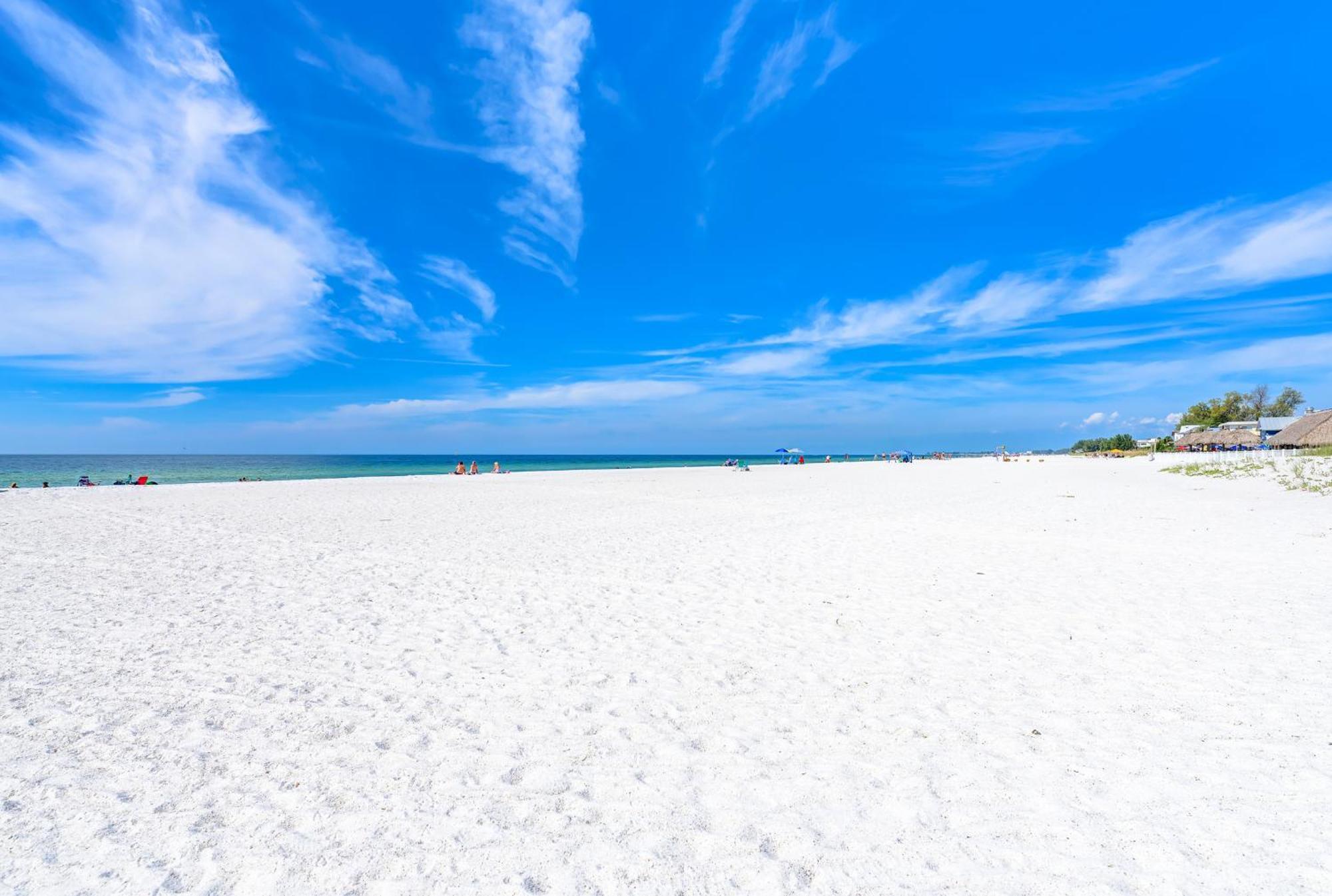 Anna Maria Island Runaway Tropical Dream-One Minute Walk To The Beach-Heated Pool Bradenton Beach Εξωτερικό φωτογραφία