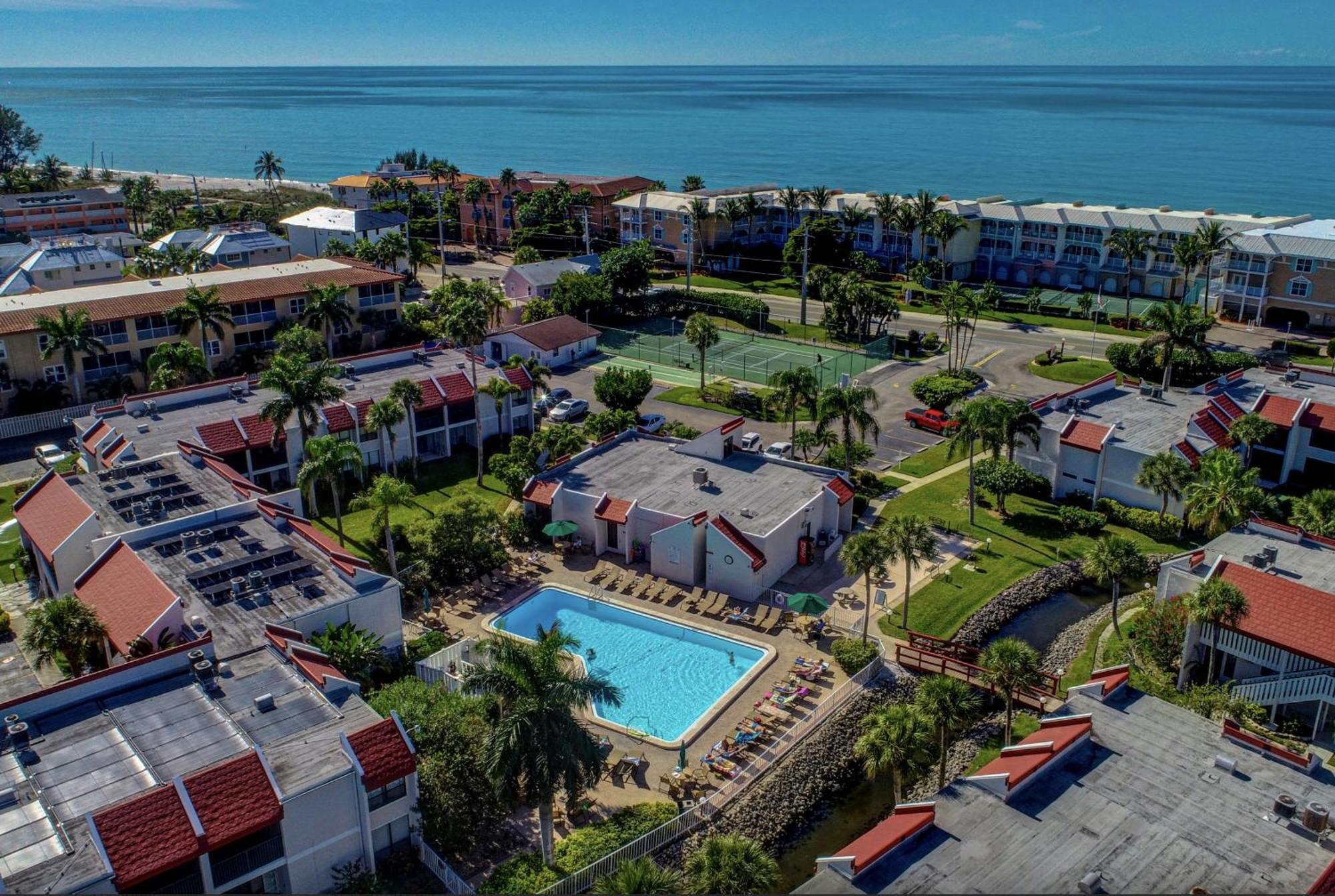 Anna Maria Island Runaway Tropical Dream-One Minute Walk To The Beach-Heated Pool Bradenton Beach Εξωτερικό φωτογραφία