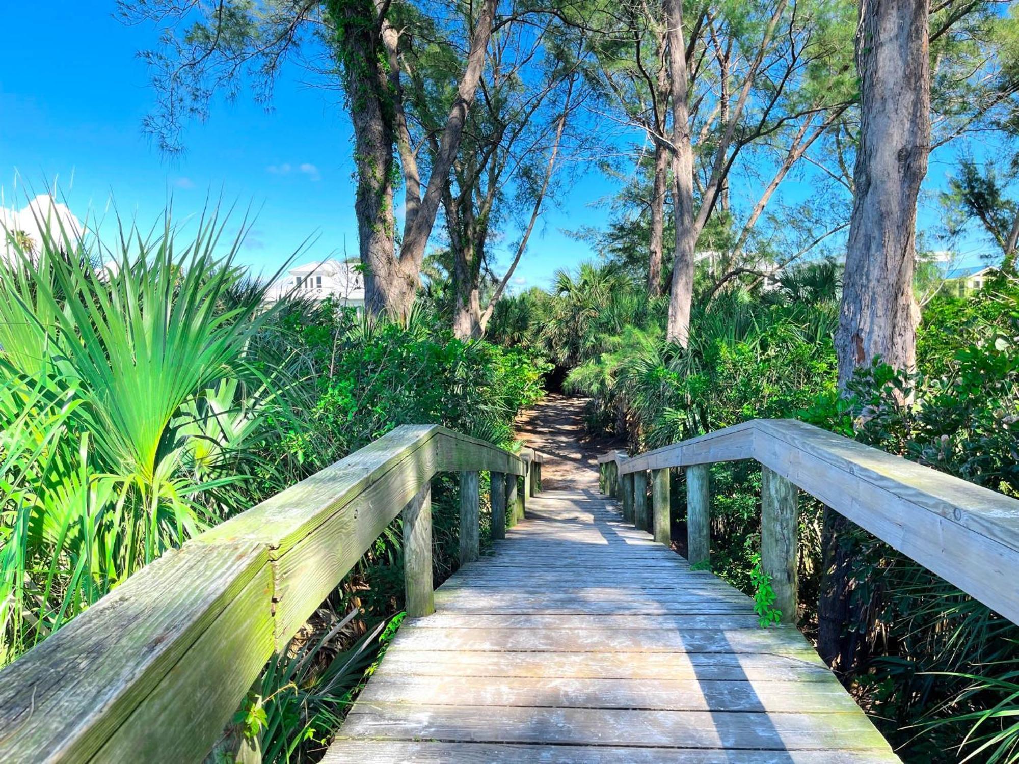 Anna Maria Island Runaway Tropical Dream-One Minute Walk To The Beach-Heated Pool Bradenton Beach Εξωτερικό φωτογραφία