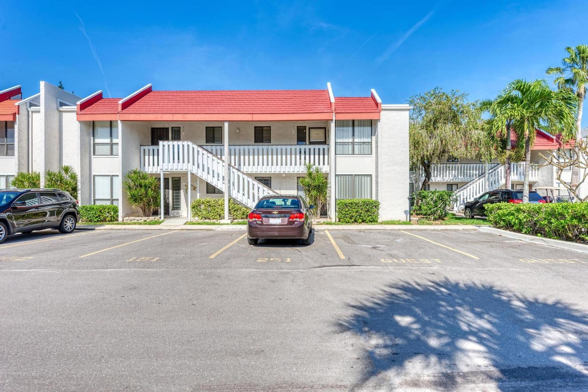 Anna Maria Island Runaway Tropical Dream-One Minute Walk To The Beach-Heated Pool Bradenton Beach Εξωτερικό φωτογραφία