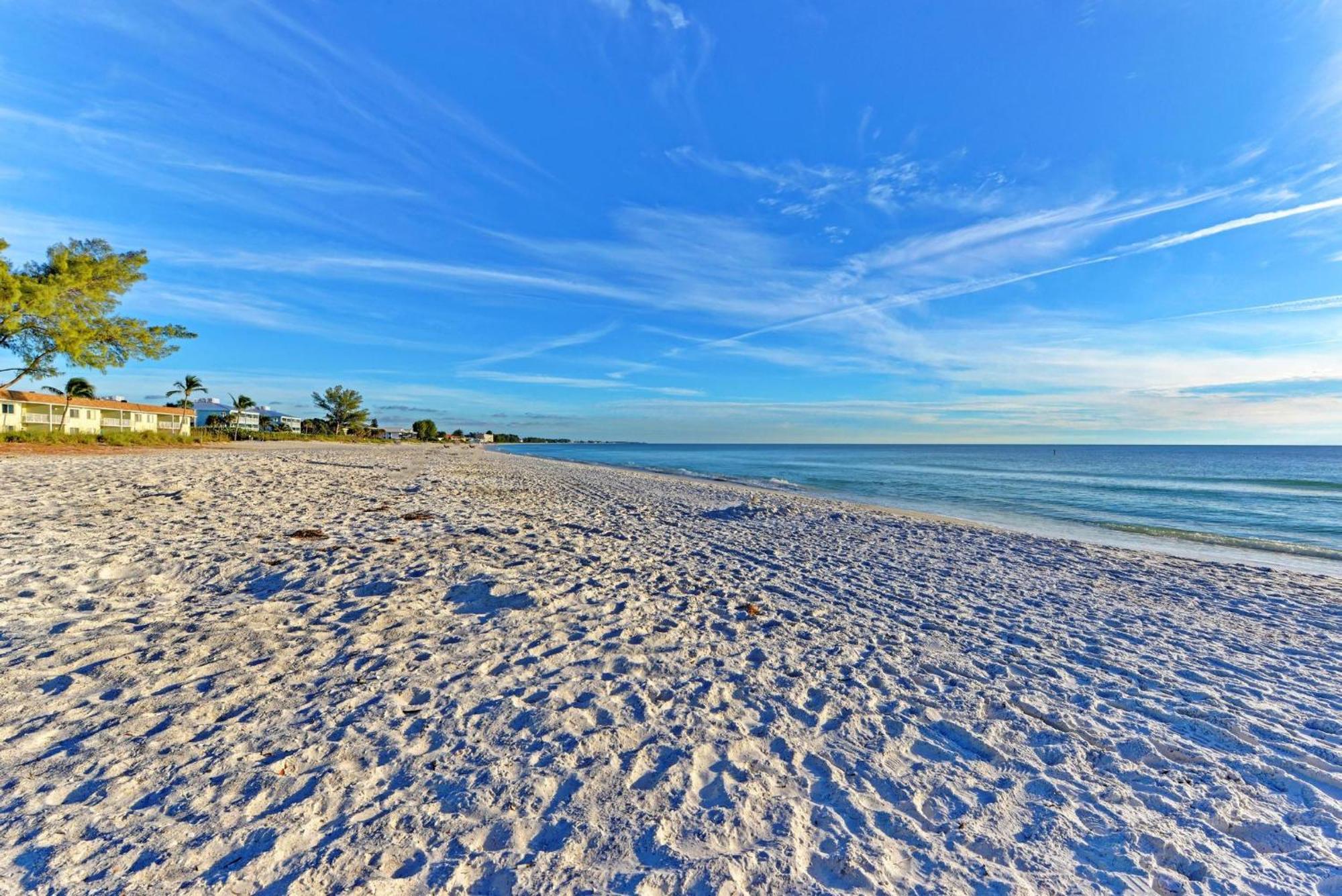 Anna Maria Island Runaway Tropical Dream-One Minute Walk To The Beach-Heated Pool Bradenton Beach Εξωτερικό φωτογραφία
